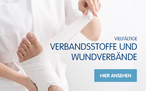 Ein Fuß, welcher mit Verbandstoffen behandelt wird